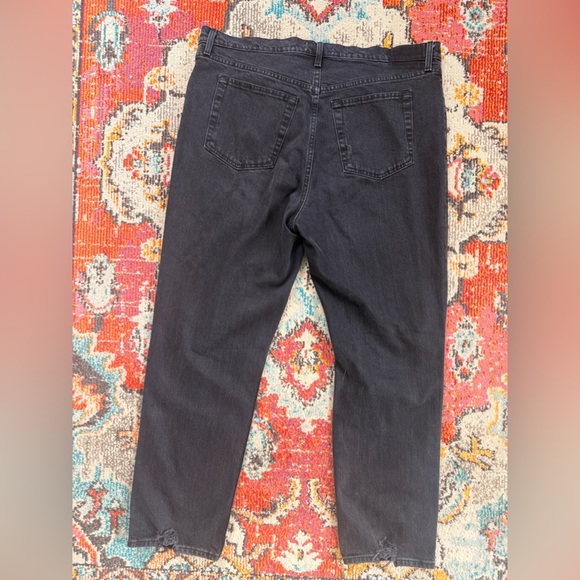 Abercrombie and Fitch The 90s Straight Ultra High Rise Jeans - Picture 3 of 6